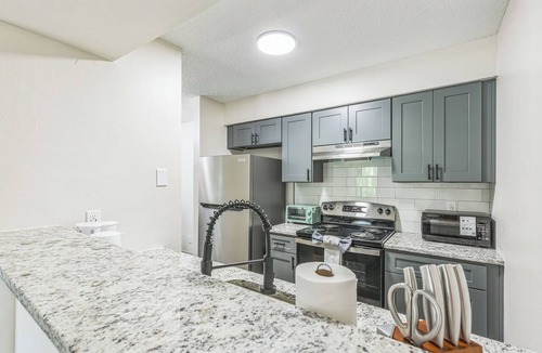 Lenexa Apartment | Rosehill Pointe 179 I Spacious 2 Bed 1 Bath