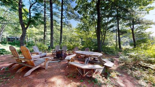 Shelburne Hotel | Roseway River Cottages