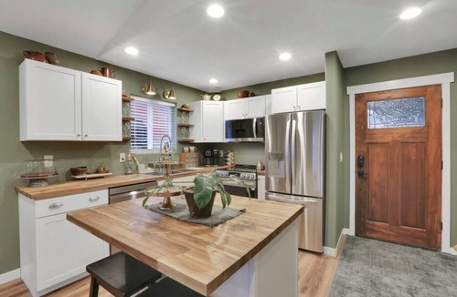 Sedro-Woolley House | RoseWood Cottage - Peaceful Forest Getaway