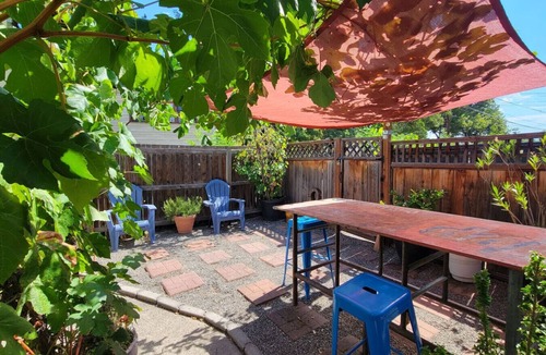 Medford Cottage | Rosewood Studio | Private Cottage Near Downtown