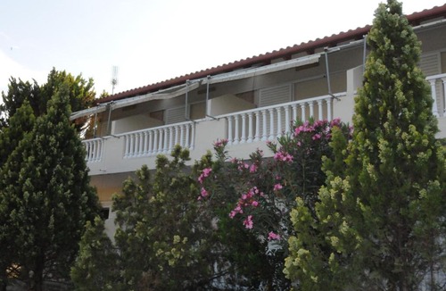 Agii Apostoli House | Rossa Studios