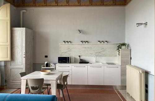 Castelfidardo Apartment | ROSSO DI SERA
