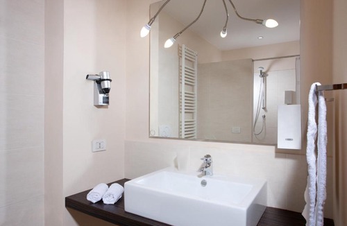 Sorbara Hotel | Rosso Frizzante