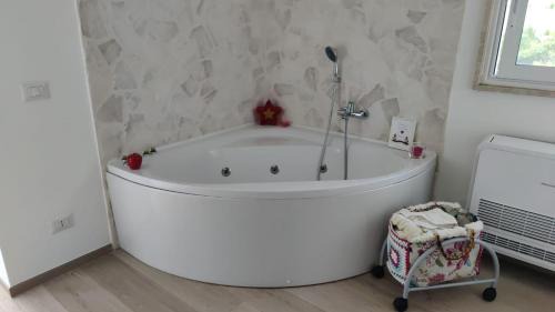 Triggiano House | Rosu
