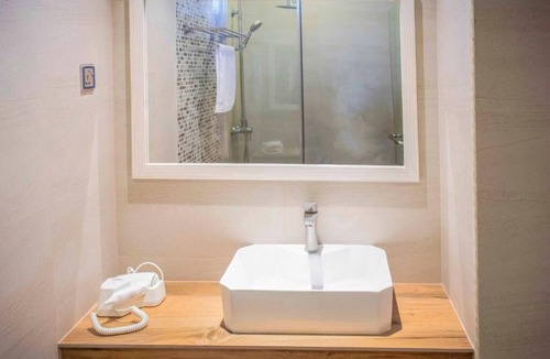 Guraidhoo Hotel | Rosy Villa