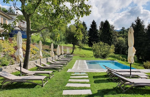 Rota d'Imagna Apartment | Rota Apartments - bilocale NUVOLA con jacuzzi in camera e vista mozzafiato