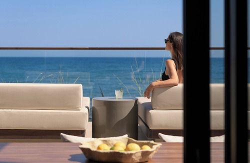 Rethymno Apartment | Rothos BeachFront Retreat, with Plunge Pool