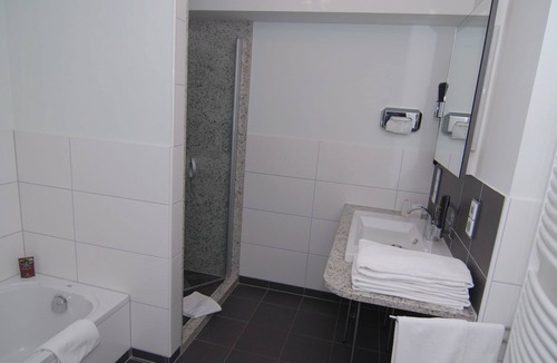 Wiesenbronn Hotel | RotHweinHotel