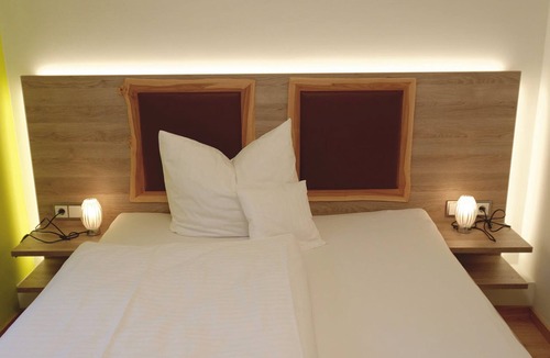 Wiesenbronn Hotel | RotHweinHotel