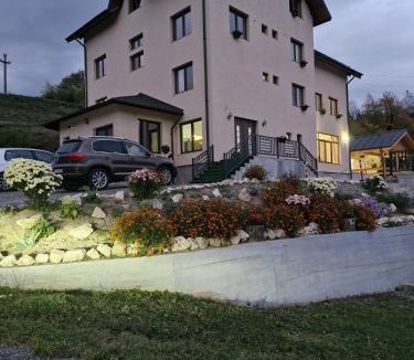 Rucar House | Roua Dimineții