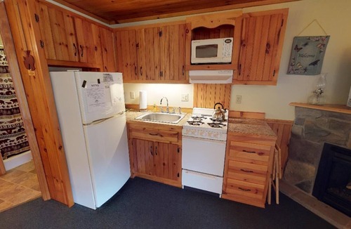 Gaines Hotel | Rough Cut Lodge - Suite 2