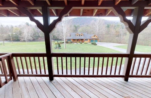 Gaines Hotel | Rough Cut Lodge - Suite 2