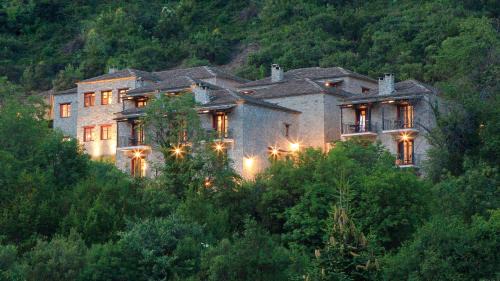 Vourgareli Hotel | Rouista Tzoumerka Resort