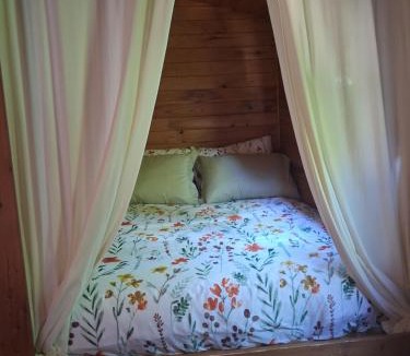 Winnezeele House | Roulotte et Jacuzzi de Rachel au Domaine du Reuze