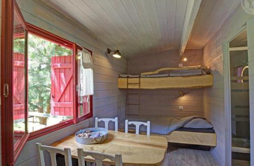 Ambierle House | Roulotte pittoresque 4 pers avec animaux admis, draps et ménage inclus - FR-1-496-308