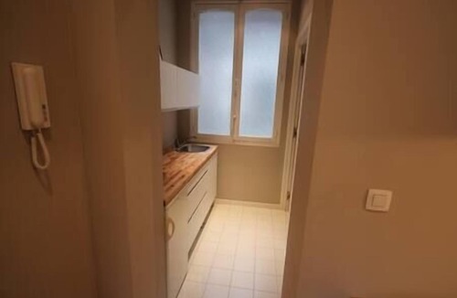 Guillemins Apartment | Roulotte - Very nice, practical and low-cost room
