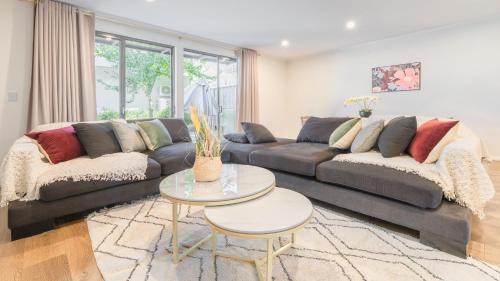Rouse Hill House | Rousehill cozy 4Br house close to Train&Shopping&Parks