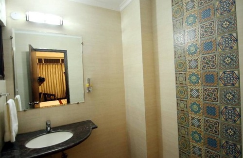 Noida Hotel | Rousha Inn