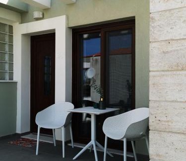 Nea Rodha House | ROUTE DU CANAL