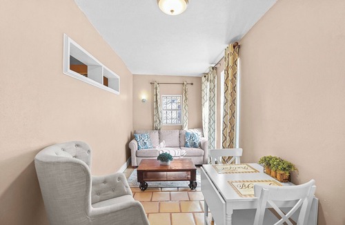 Nob Hill Apartment | Route Sixty Sixn'-Casita, 1 Bedroom, 1 Bath Guest House