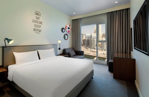 Dubai Marina Hotel | Rove Dubai Marina