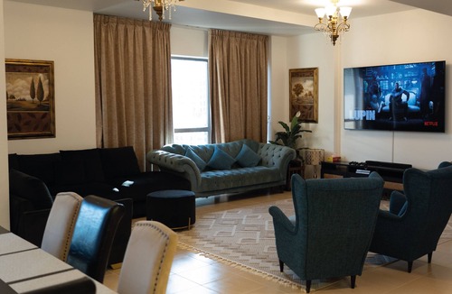 Jumeirah Beach Residence Hostel | Rovers Beach Hostel JBR