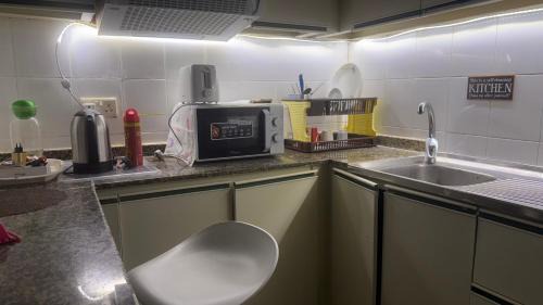 Old Dubai Apartment | Rovers Dubai Boys Hostel