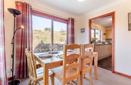 Ullapool House | Rowan Cottage - Three Bedroom House, Sleeps 6