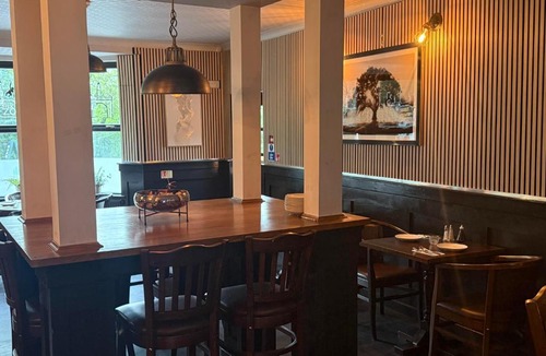 Rowton Hotel | Rowton Poplars Hotel