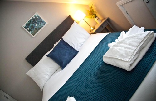 Rowton Hotel | Rowton Poplars Hotel