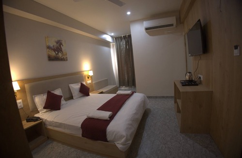 Sikar Hotel | Royal Greens