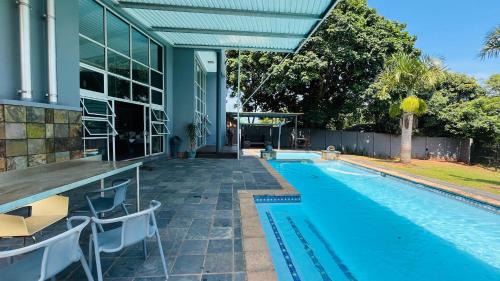 Mtunzini House | Royal Guesthouse The Castle