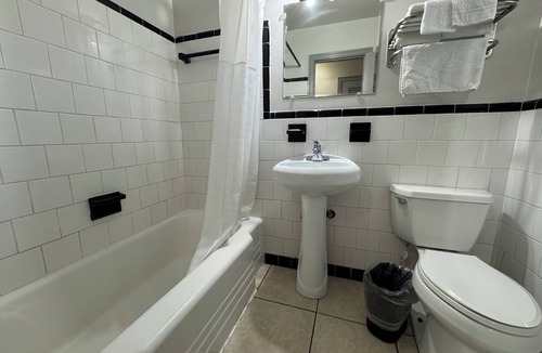 Eustis Hotel | Royal Inn