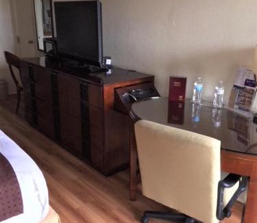 Sparta Hotel | Royal Inn