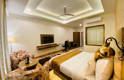 Mohal Hotel | Royal Mansion