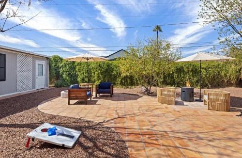Pomelo Park House | Royal Modern -Stylish Home with Casita and Grille