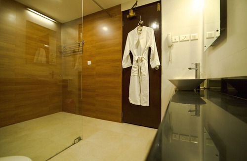 Kannur Hotel | Royal Omars