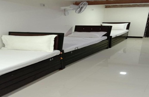 Sakinaka Bed & Breakfast | Royal Orchids Dormitory