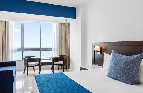 Marina Mazatlan Hotel | Royal Park Stylish 1BR Condo with Balcony for Weekend Getaway