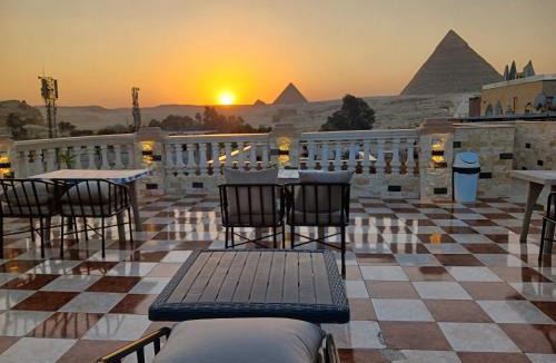 Giza Hotel | Royal Pyramids Inn