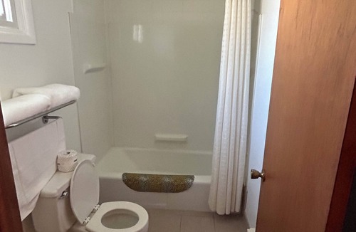 Chariton Hotel | Royal Rest Motel