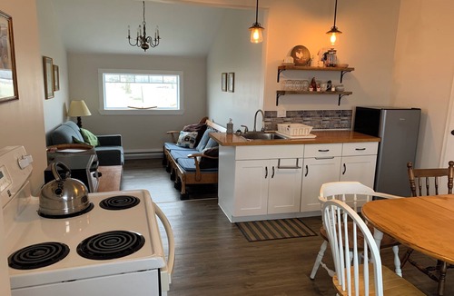 Milford House | Royal Road Retreat ~ Cheesemaker’s Loft (sleeps 6 max)
