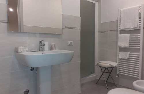 San Faustino-Madonnina-Quattroville House | Royal Room & Breakfast