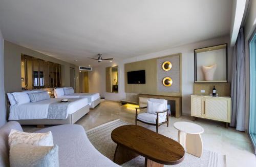 Punta Cancun Hotel | Royal Select at Grand Park Royal Cancún - All Inclusive - Adults Only