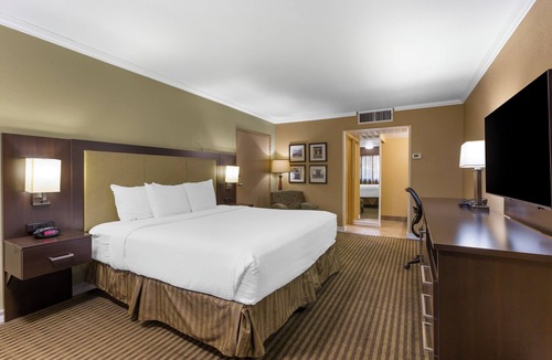 Dunbar Spring Hotel | Royal Sun Hotel & Suites