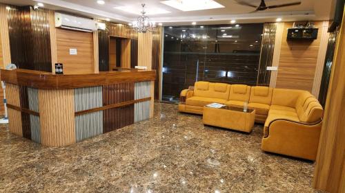 Kizhakkupuram Hotel | Royal View Residency