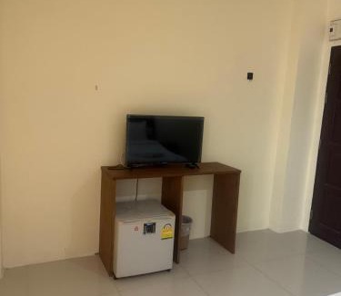 Nanai Road Hotel | Royal Waves Hotel
