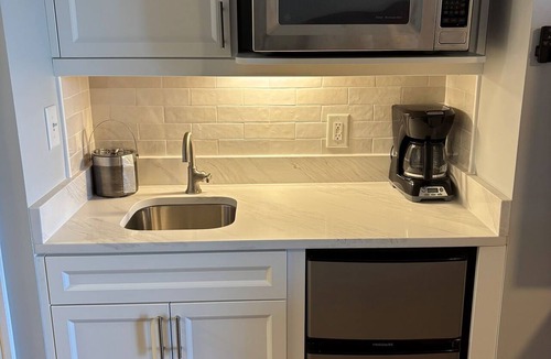 Arcadian Shores Apartment | Royale Palms 602H Oceanview Studio w/Pool & Beach