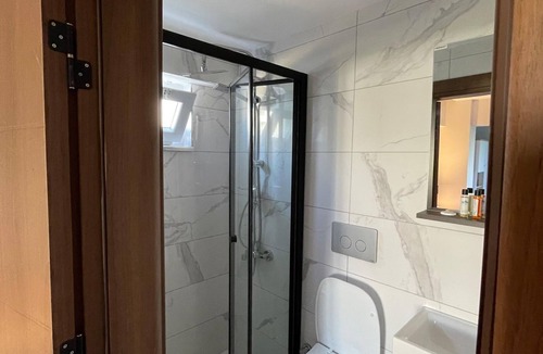 Cinarcik Hotel | Royalova Hotel