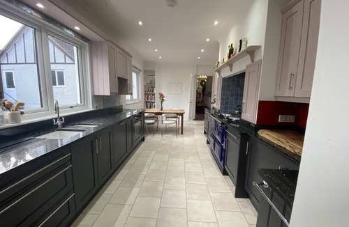 East Grinstead House | Rozel Ashdown Rental, huge garden, swim spa and hot tub and separate annex